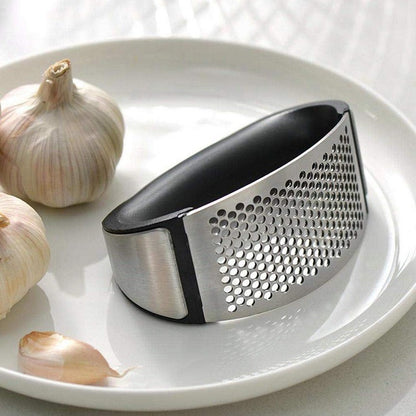 Huskus Stainless Steel Garlic Crusher & Ginger Mincer - Multi-Function Manual Kitchen Tool